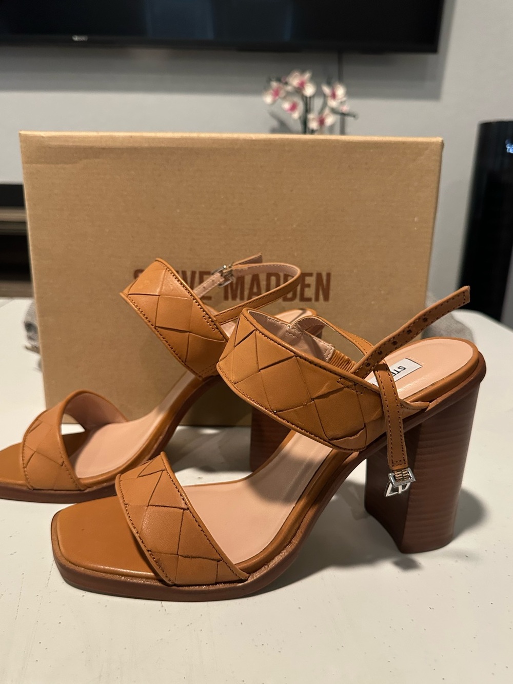 Steve Madden Cognac Quilted Block Heel Sandal - Picture 3 of 7